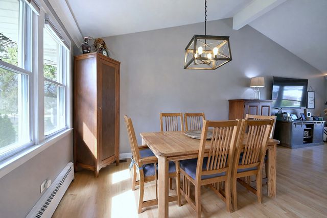 1303 E Ironwood Drive, Mount Prospect, IL 60056