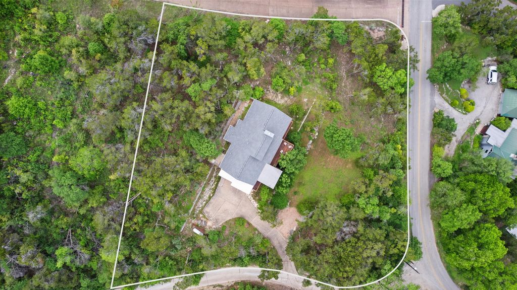 701 Yaupon Valley RD, West Lake Hills, TX 78746