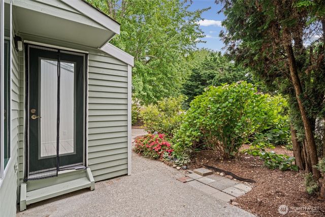 822 SW 314th Place, Federal Way, WA 98023