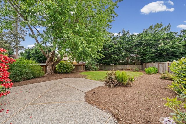 822 SW 314th Place, Federal Way, WA 98023