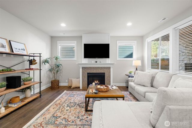 7635 53rd Place, Gig Harbor, WA 98335