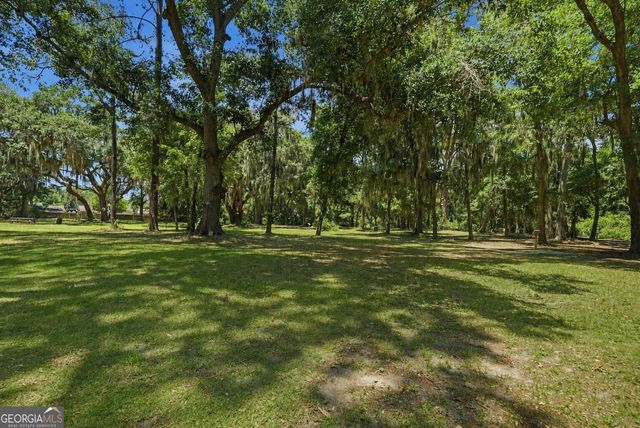 607 Leaning Oaks Drive, Savannah, GA 31410
