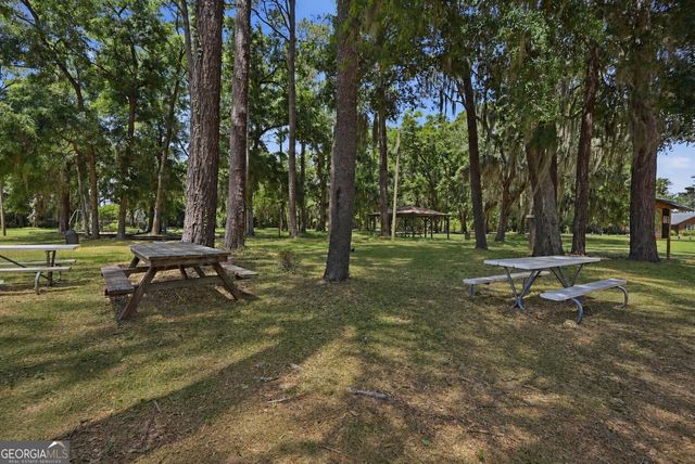 607 Leaning Oaks Drive, Savannah, GA 31410