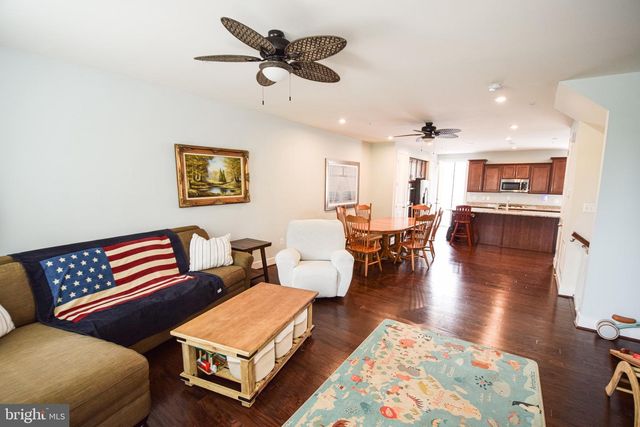 1438 HONEY LOCUST DR, Gambrills, MD 21054