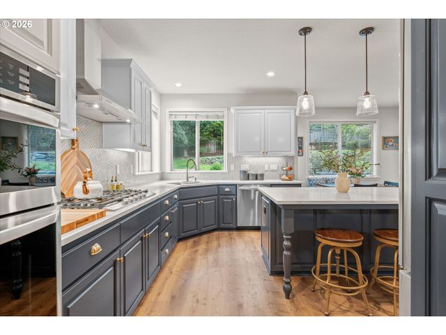 14445 Se MOUNTAIN RIDGE Ave, Happy Valley, OR 97086