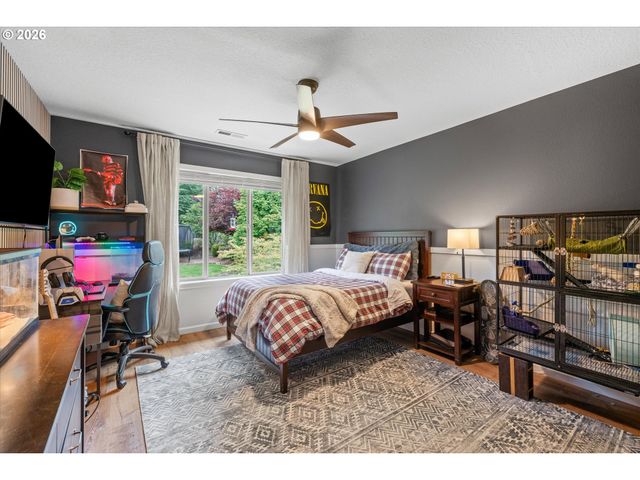 14445 Se MOUNTAIN RIDGE Ave, Happy Valley, OR 97086