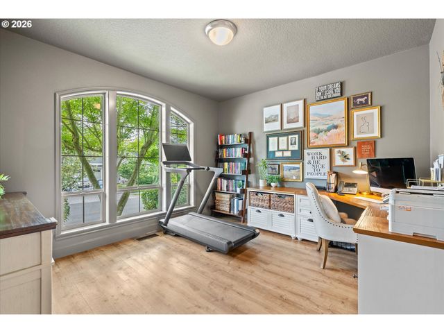 14445 Se MOUNTAIN RIDGE Ave, Happy Valley, OR 97086
