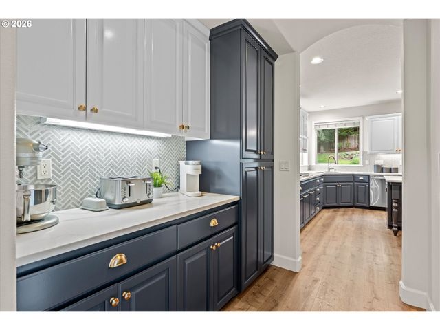 14445 Se MOUNTAIN RIDGE Ave, Happy Valley, OR 97086