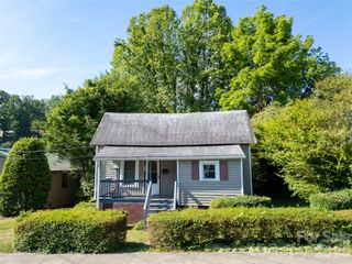 462 Walnut Street, Waynesville, NC 28786