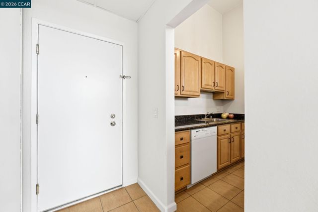 410 N Civic Dr. 303, Walnut Creek, CA 94596