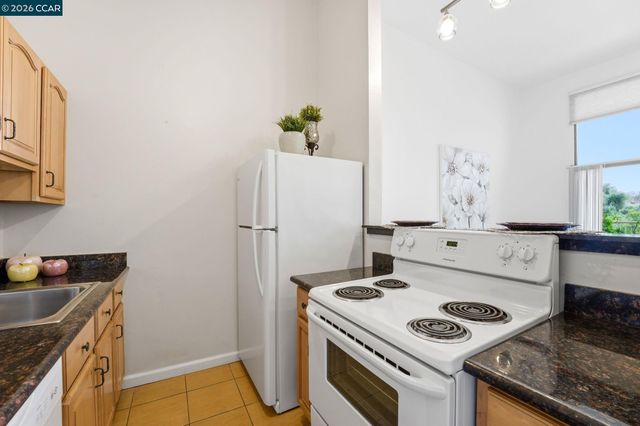 410 N Civic Dr. 303, Walnut Creek, CA 94596