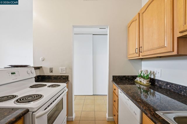 410 N Civic Dr. 303, Walnut Creek, CA 94596