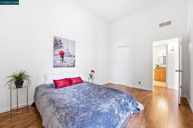 410 N Civic Dr. 303, Walnut Creek, CA 94596