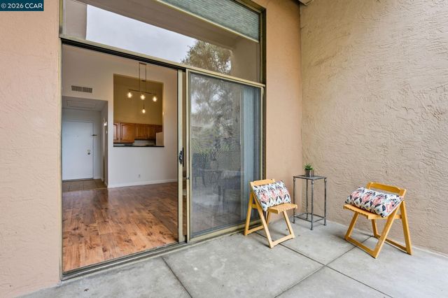 410 N Civic Dr. 303, Walnut Creek, CA 94596