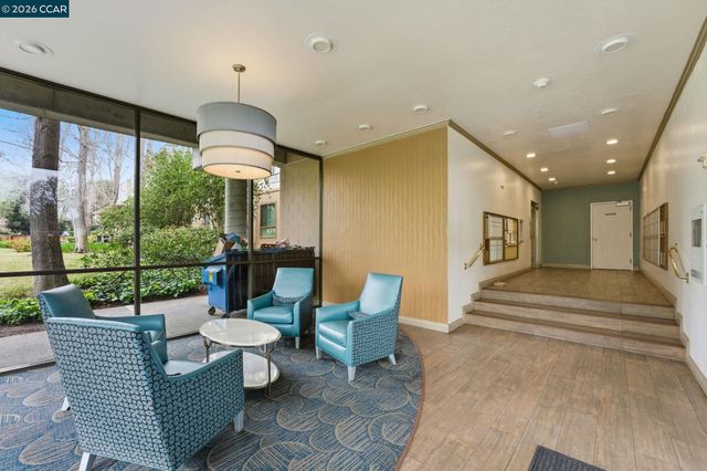 410 N Civic Dr. 303, Walnut Creek, CA 94596