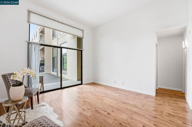 410 N Civic Dr. 303, Walnut Creek, CA 94596