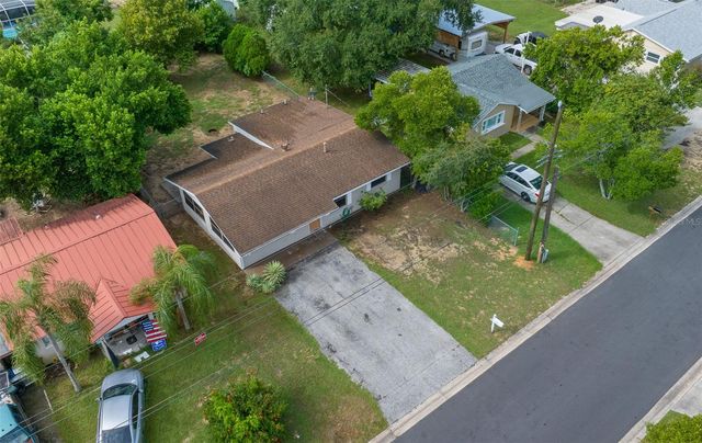 1300 SHERMAN AVENUE, Tavares, FL 32778