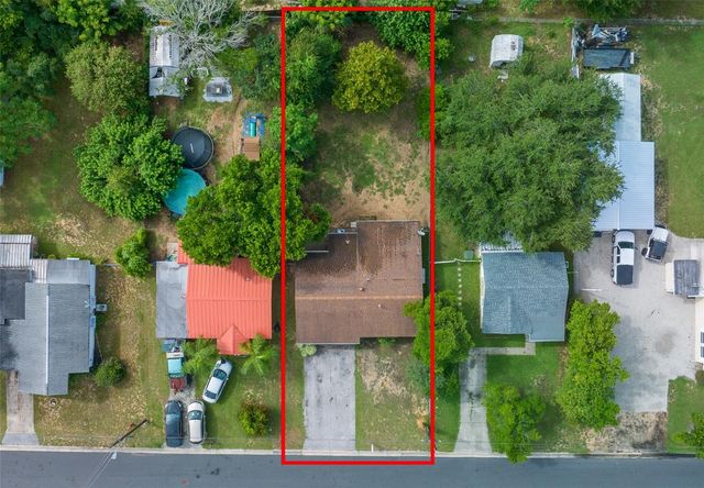 1300 SHERMAN AVENUE, Tavares, FL 32778