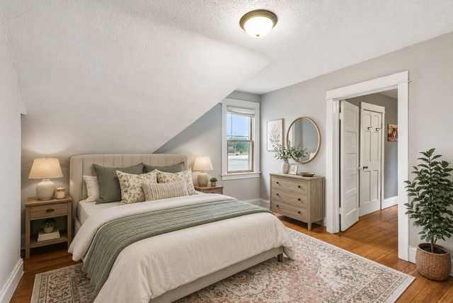 992 Bellows Street, West Saint Paul, MN 55118