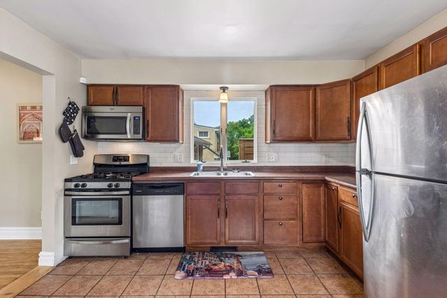 992 Bellows Street, West Saint Paul, MN 55118