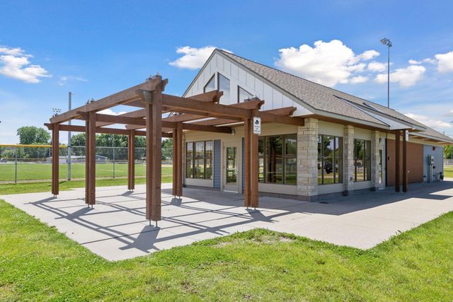 992 Bellows Street, West Saint Paul, MN 55118