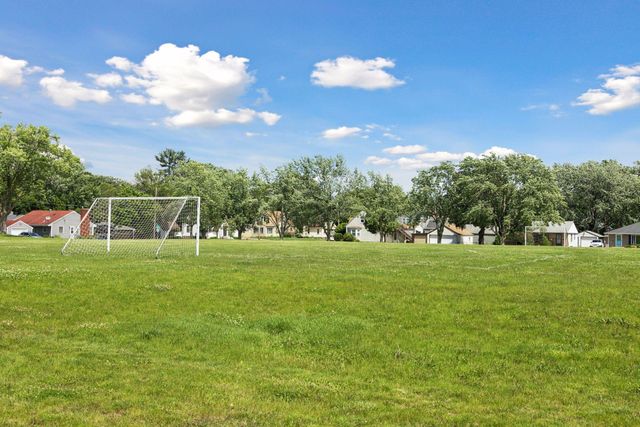 992 Bellows Street, West Saint Paul, MN 55118