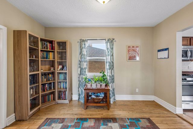 992 Bellows Street, West Saint Paul, MN 55118