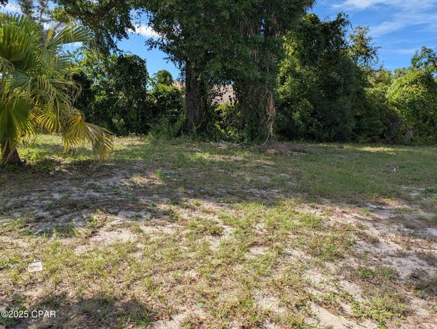 1613 E 7th Street, Panama City, FL 32401