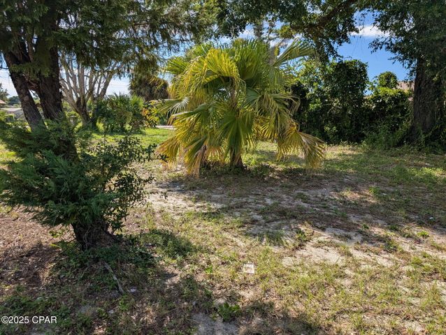 1613 E 7th Street, Panama City, FL 32401