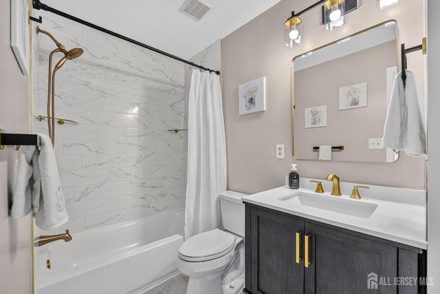 4 Congress Lane, South River, NJ 08882