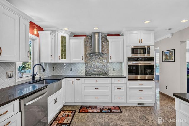 4 Congress Lane, South River, NJ 08882