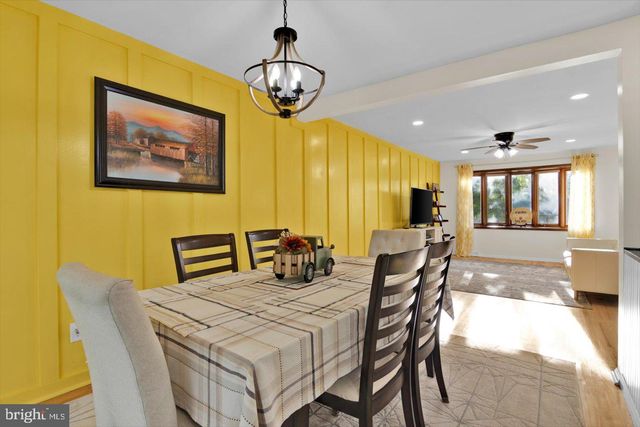 31 WHITE BIRCH RD, Turnersville, NJ 08012