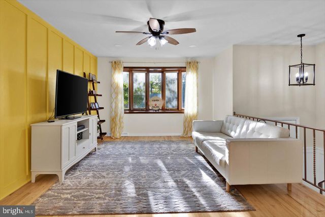 31 WHITE BIRCH RD, Turnersville, NJ 08012