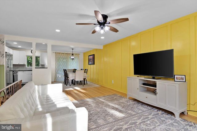 31 WHITE BIRCH RD, Turnersville, NJ 08012