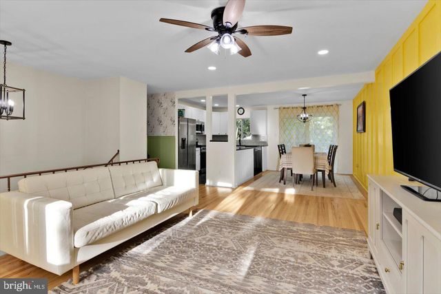 31 WHITE BIRCH RD, Turnersville, NJ 08012