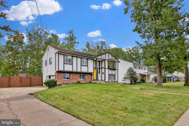31 WHITE BIRCH RD, Turnersville, NJ 08012