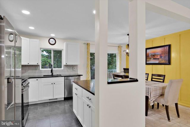 31 WHITE BIRCH RD, Turnersville, NJ 08012