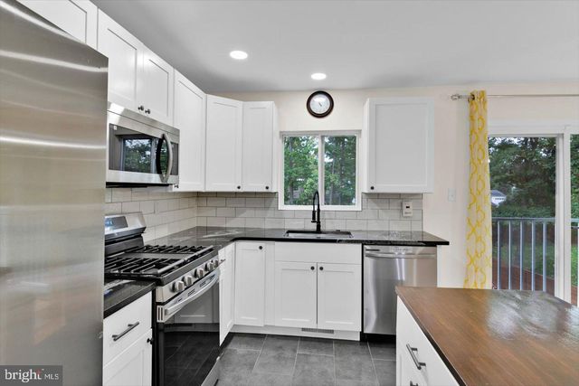 31 WHITE BIRCH RD, Turnersville, NJ 08012