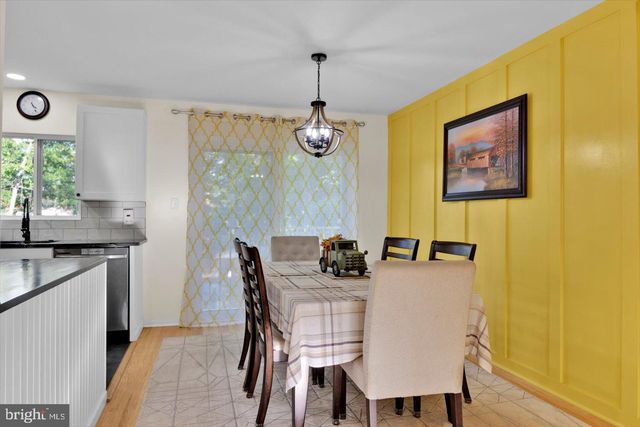 31 WHITE BIRCH RD, Turnersville, NJ 08012