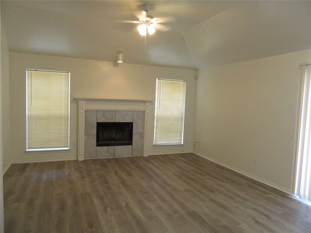 3023 Stonycroft Drive, Lancaster, TX 75134