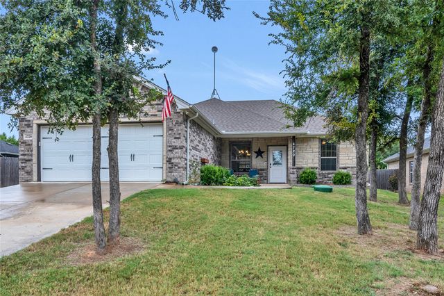 4720 Medina Street, Granbury, TX 76048