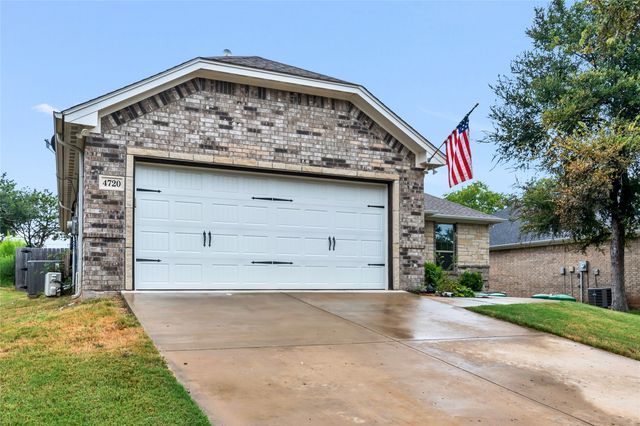 4720 Medina Street, Granbury, TX 76048