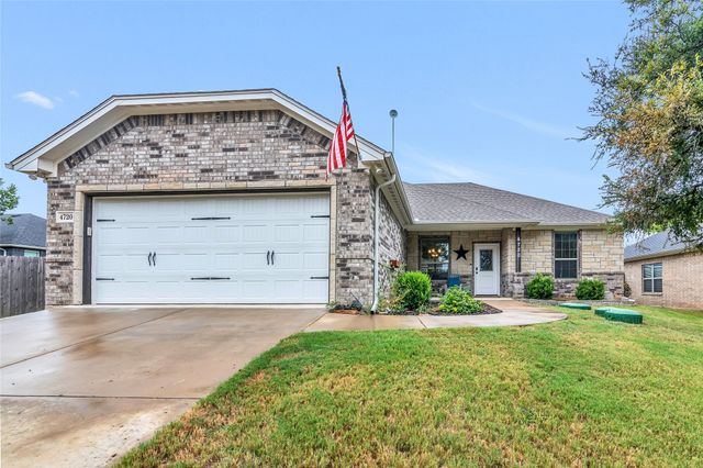 4720 Medina Street, Granbury, TX 76048