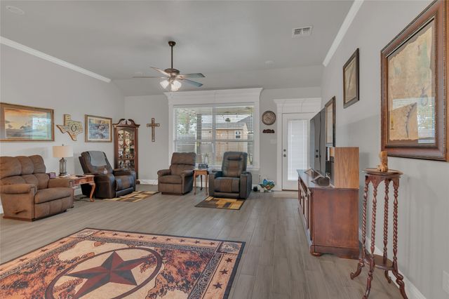 4720 Medina Street, Granbury, TX 76048