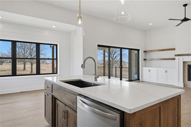 9619 Stockdale Road, Liberty, MO 64068