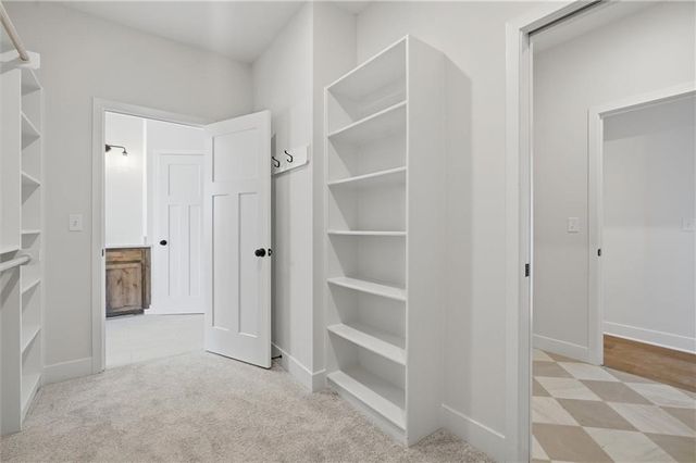 9619 Stockdale Road, Liberty, MO 64068