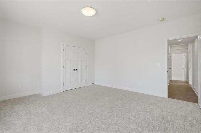 9619 Stockdale Road, Liberty, MO 64068