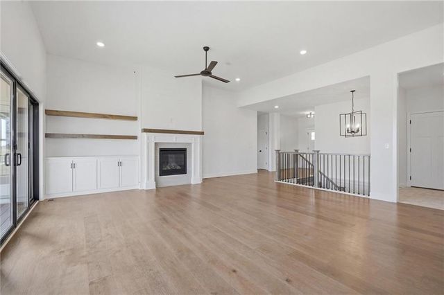 9619 Stockdale Road, Liberty, MO 64068
