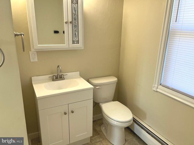 1015 DELTA RD, Red Lion, PA 17356