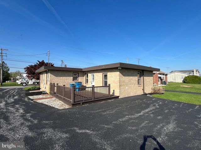 1015 DELTA RD, Red Lion, PA 17356